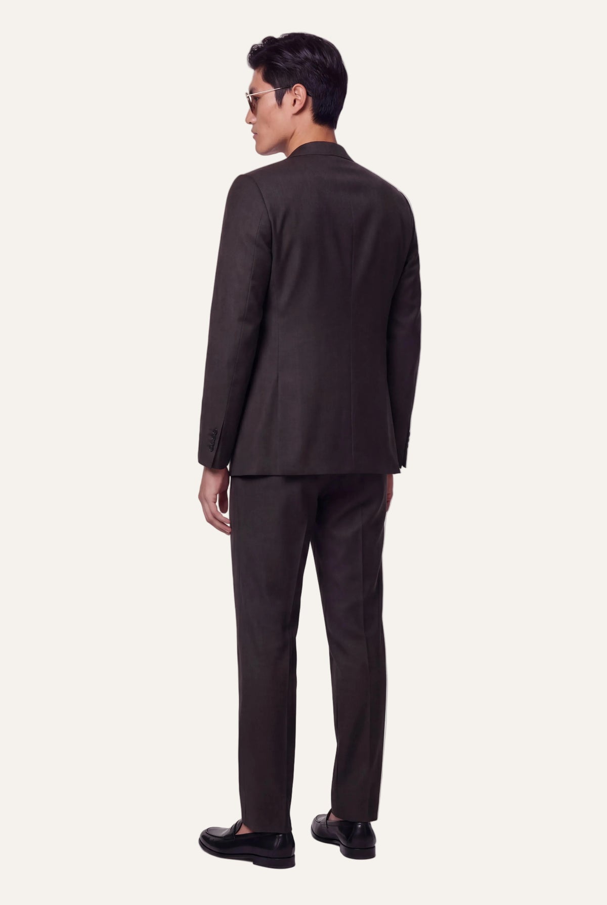 Zane Barläs Oxford Brown Suit — back view single vent clean silhouette