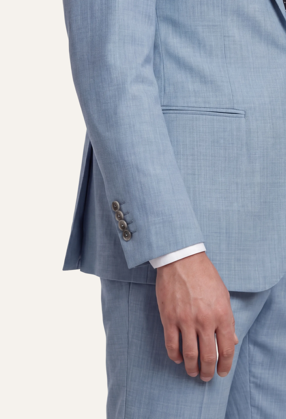 Zane Barläs Oxford Light Blue Suit — functional horn buttons sleeve close-up