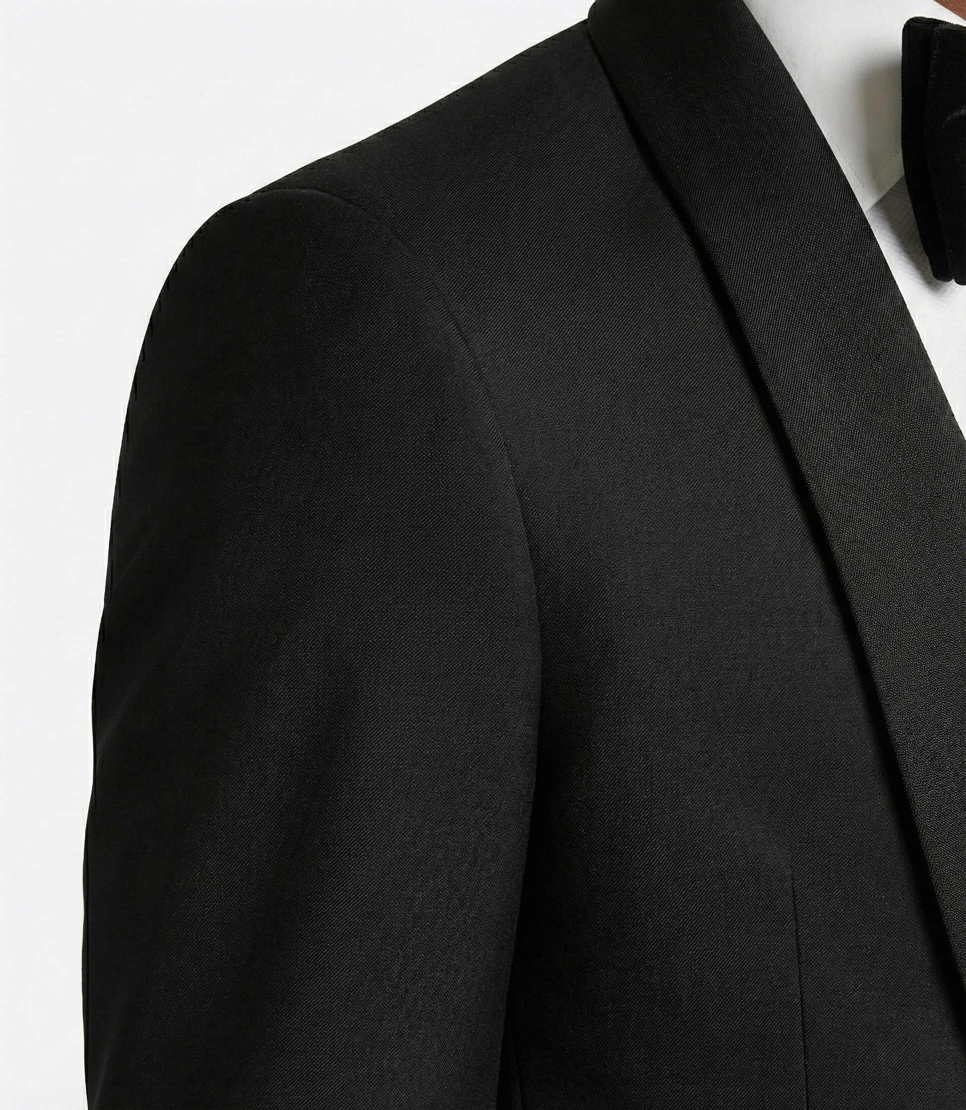 Zane Barläs Black Monaco Tuxedo, natural shoulder construction detail