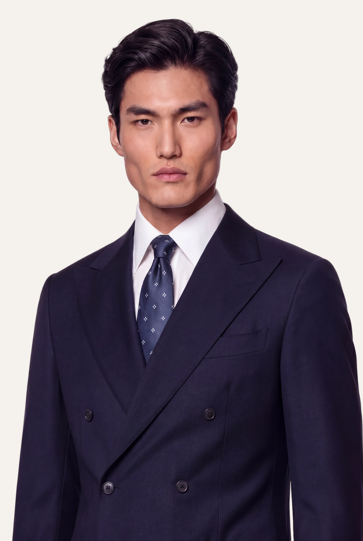 Zane Barläs Manhattan Navy Suit. Double breasted lapel and button detail close-up