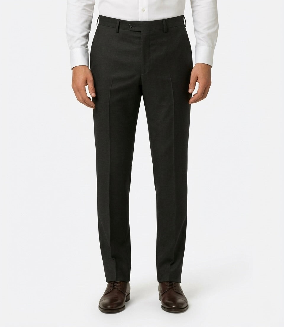 Zane Barläs Grey Double Breasted Suit, tapered leg trousers front view