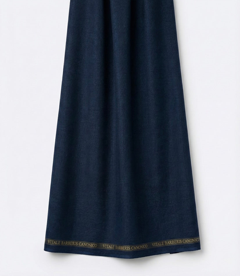 Zane Barläs year-round weight Super 120s wool — fabric weight close-up