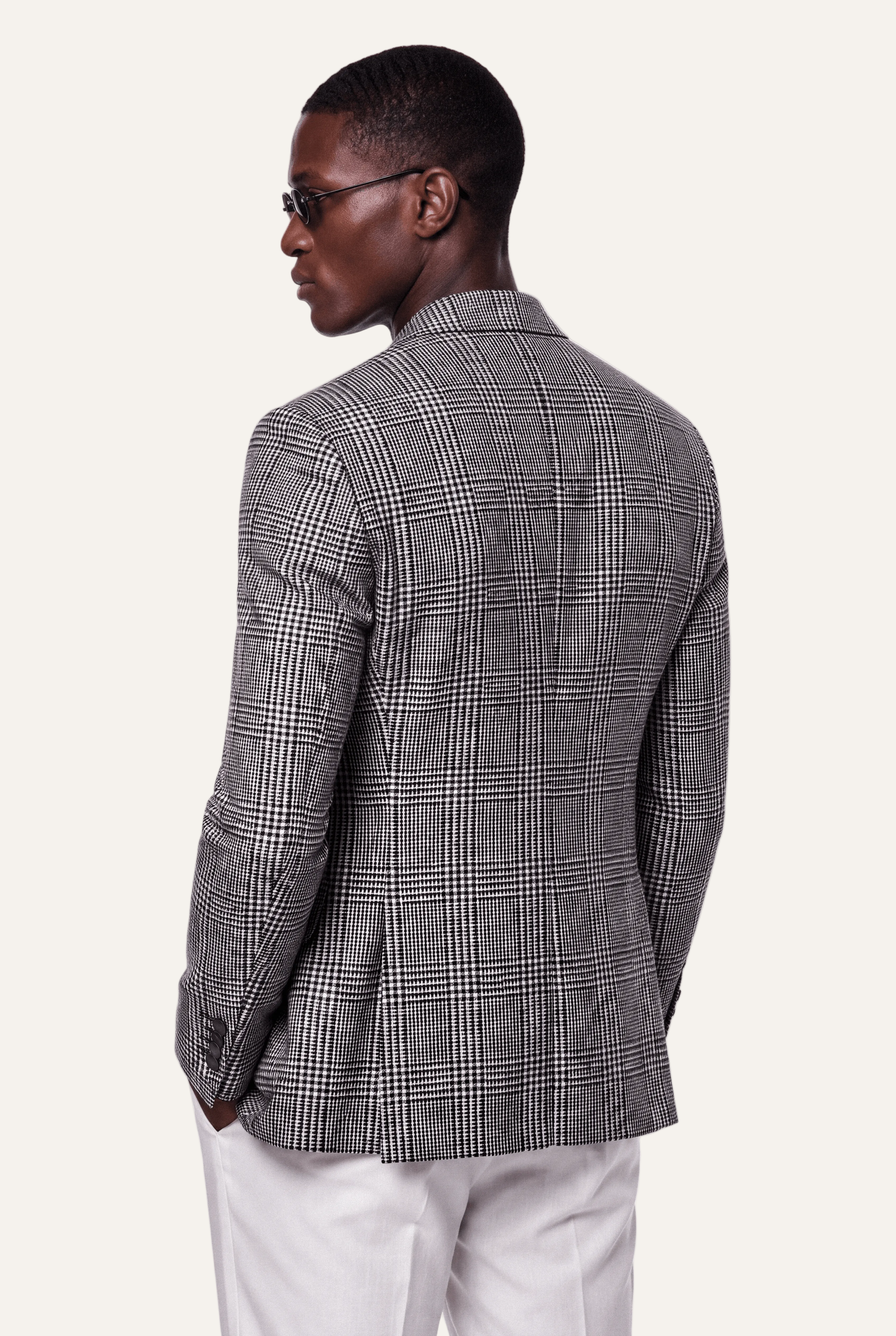 Zane Barläs Black Checked Jacket. Three-quarter view check pattern detail