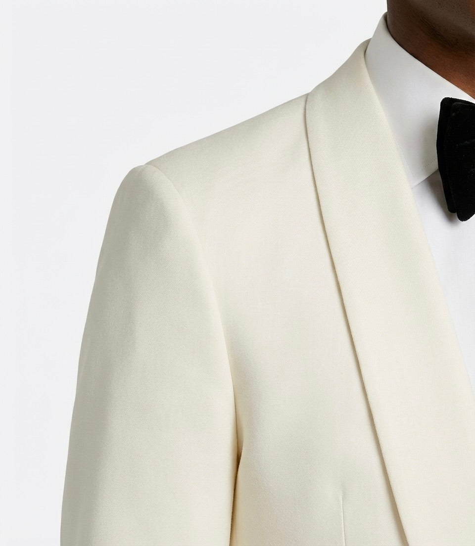 Zane Barläs Off-White Dinner Jacket, natural shoulder construction detail