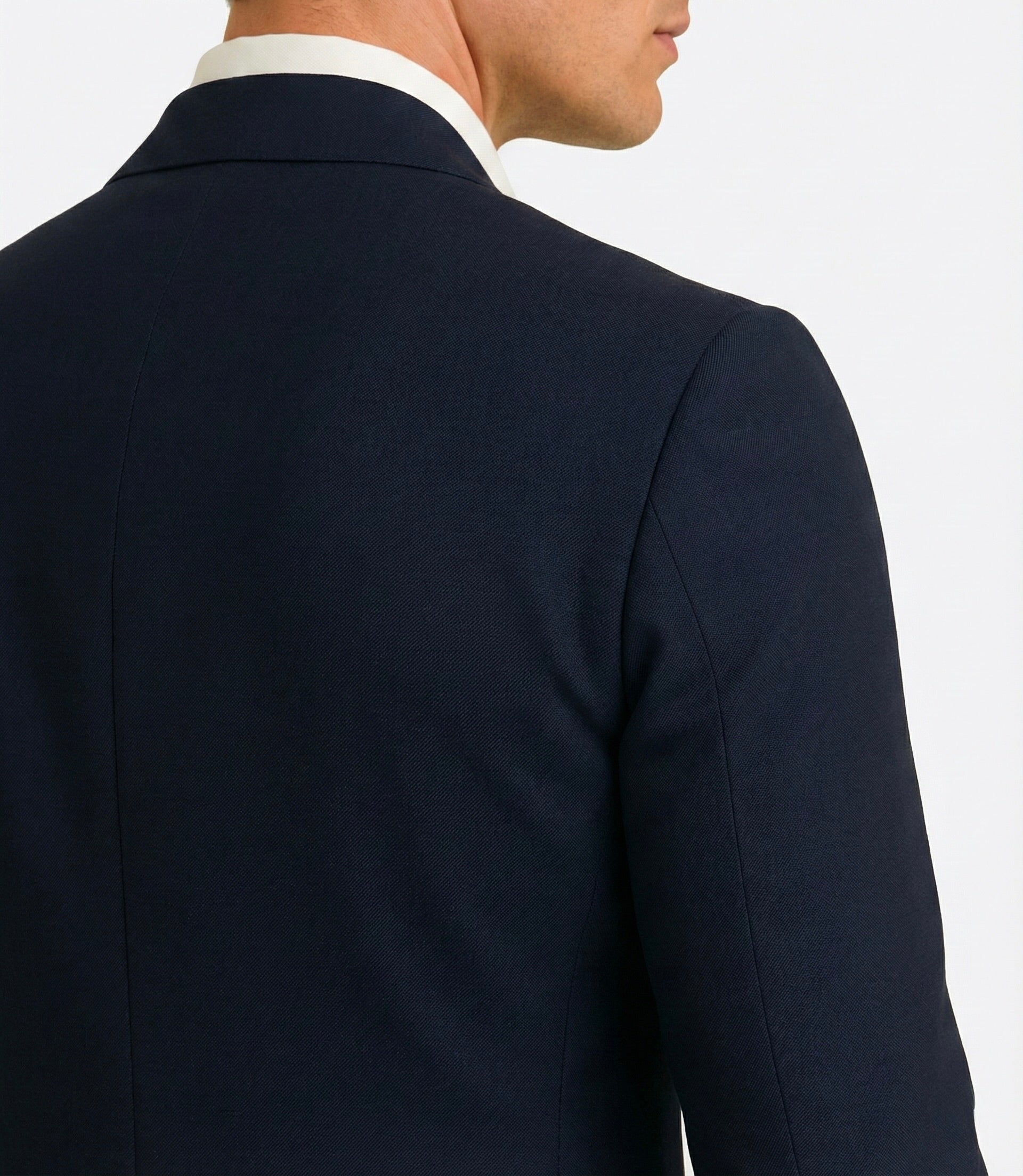 Zane Barläs natural shoulder construction, double breasted suit shoulder