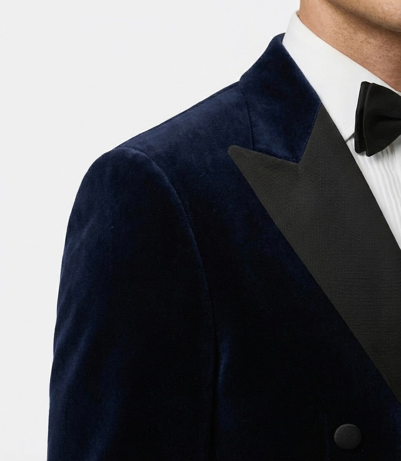 Zane Barläs Navy Velvet Dinner Jacket, peak lapel satin facing close-up