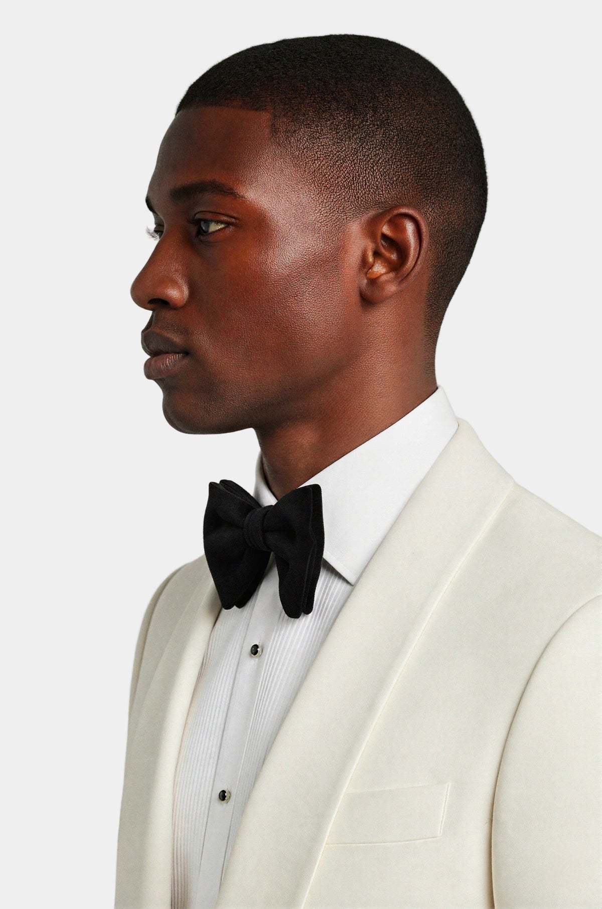 Zane Barläs Off-White Dinner Jacket — silk satin trim detail close-up