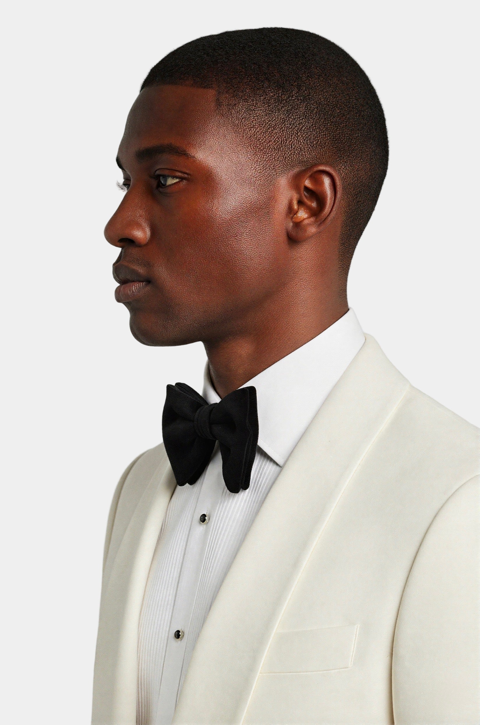 Zane Barläs Off-White Dinner Jacket, silk satin trim detail close-up
