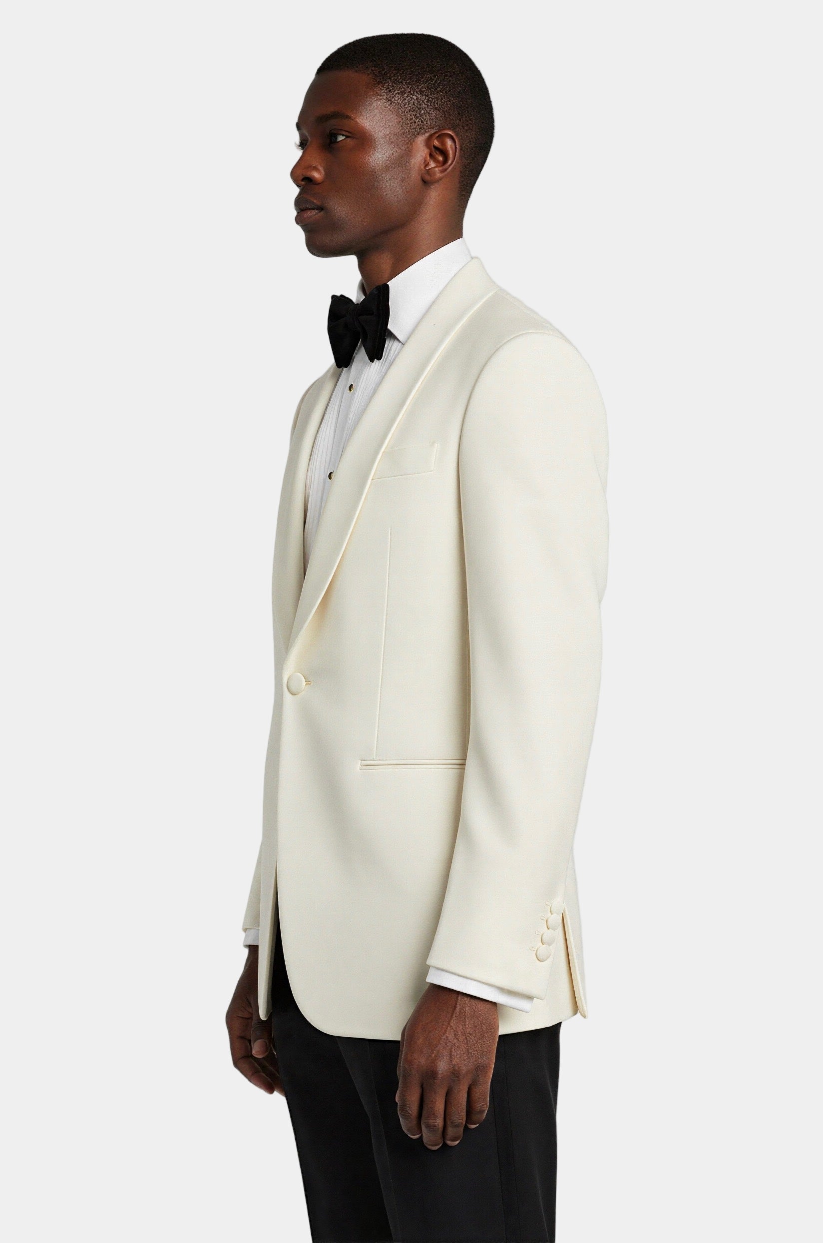 Zane Barläs Off-White Dinner Jacket, tailored fit silhouette on model