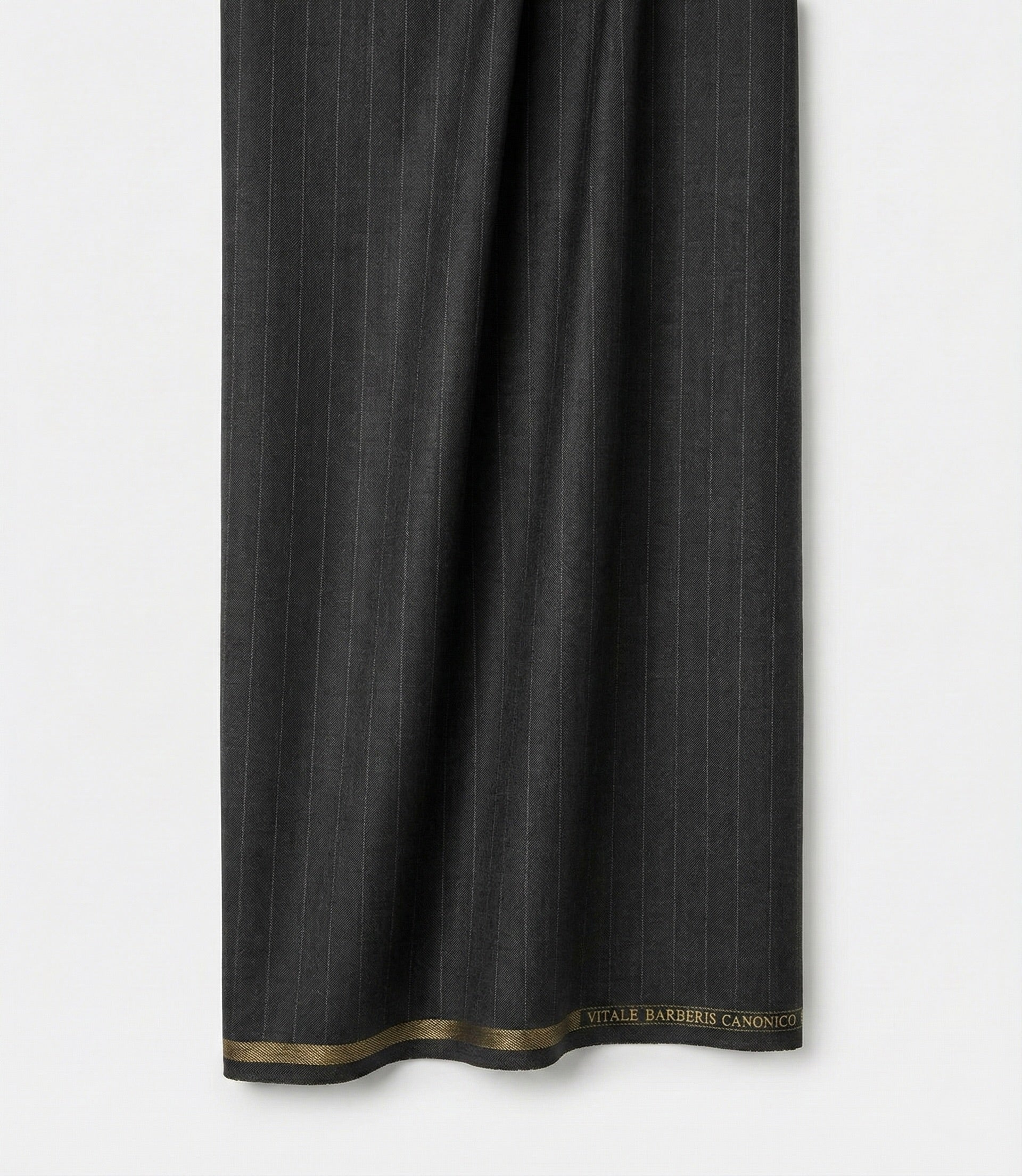 Zane Barläs year-round weight Super 120s wool, fabric weight detail